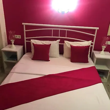 Hotel Adres 2*